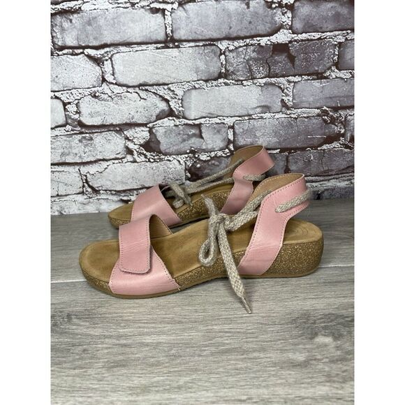 TAOS Pink Leather Ankle Lace Strap Cork Wedge Sandals Women Sz 40EU/9.5M US - Picture 7 of 16